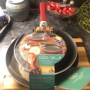 Pioneer woman skillets